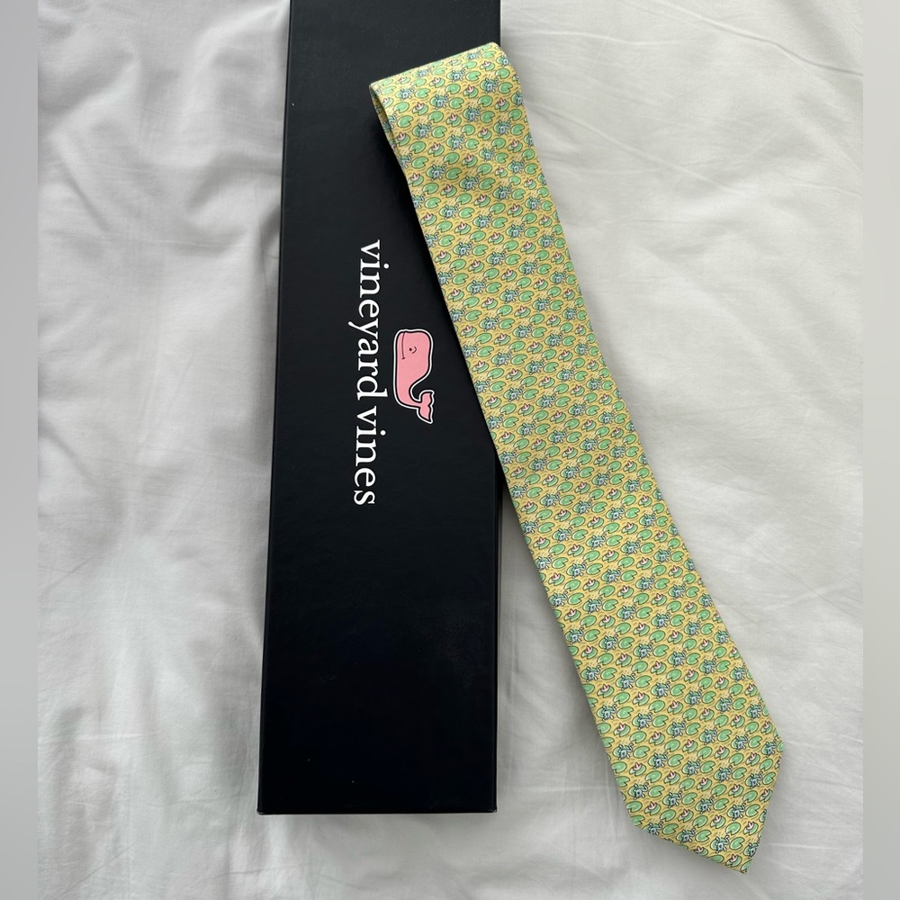 Vineyard Vines Tie - Frog Leap